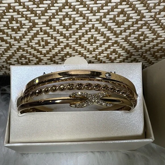 Anne Klein New in Box 3 Three Gold Tone Bracelets Bangles and In Gift Box - Picture 2 of 8